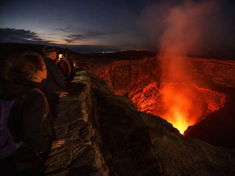 Best Masaya Volcano Tours for Chasing Lava and Local Flavor